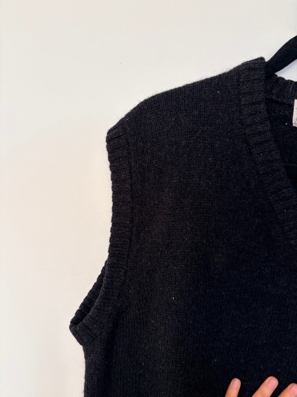 Vintage SEARS The Shetland Virgin Wool Men's Black V‑Neck Knit Sweater Vest - L - Picture 4 of 7